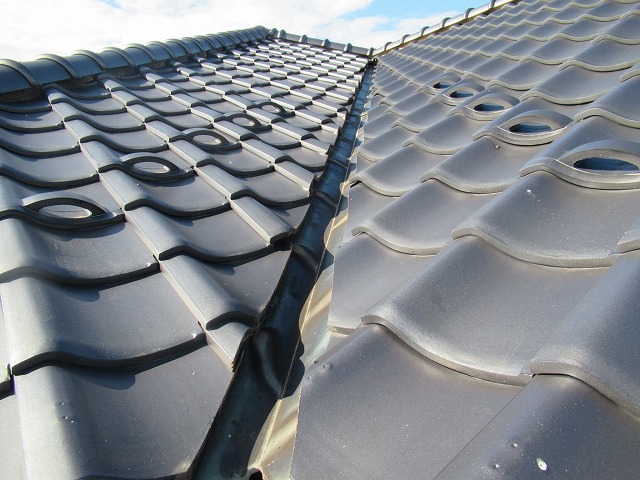 市川三郷町　瓦屋根工事